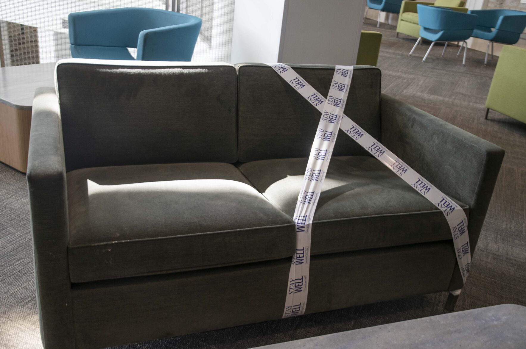 HUB, couches